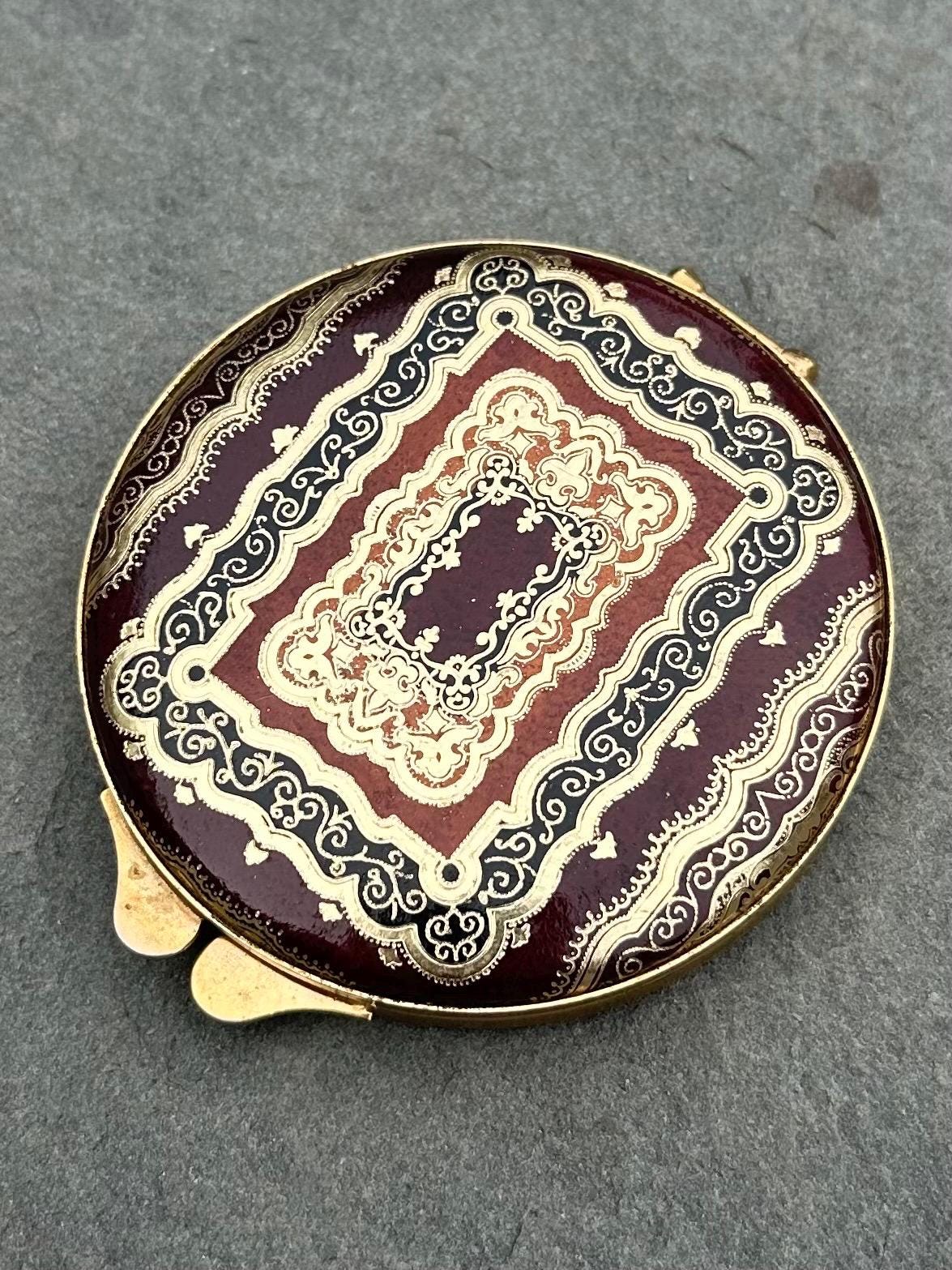 1940s 1950s Florentine Gold Embossed Maroon Italian Genuine Leather Mirror Powder Compact Midcentury | NEVER USED