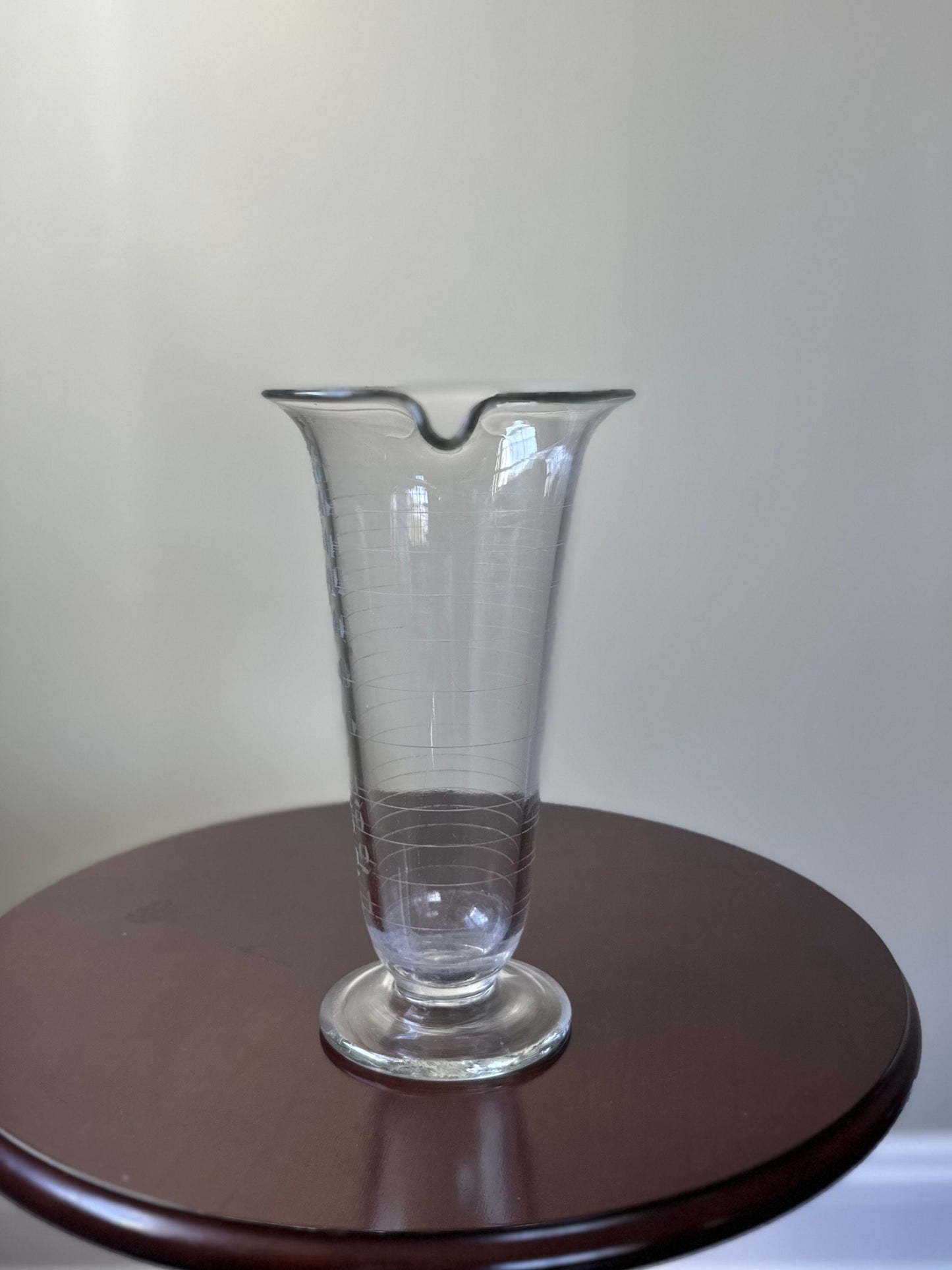 Antique Early 1900s NYC Approved Type III Etched Numerals Pontiled Glass Graduated Medical Apothecary Beaker