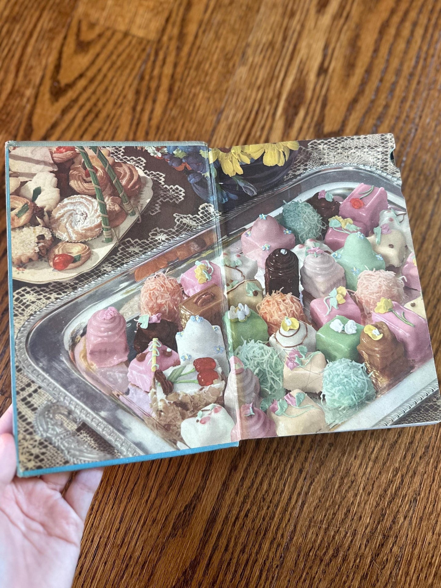 1944 1946 The American Woman Cookbook Hardcover Illustrated Edited by Ruth Berolzheimer Indexed