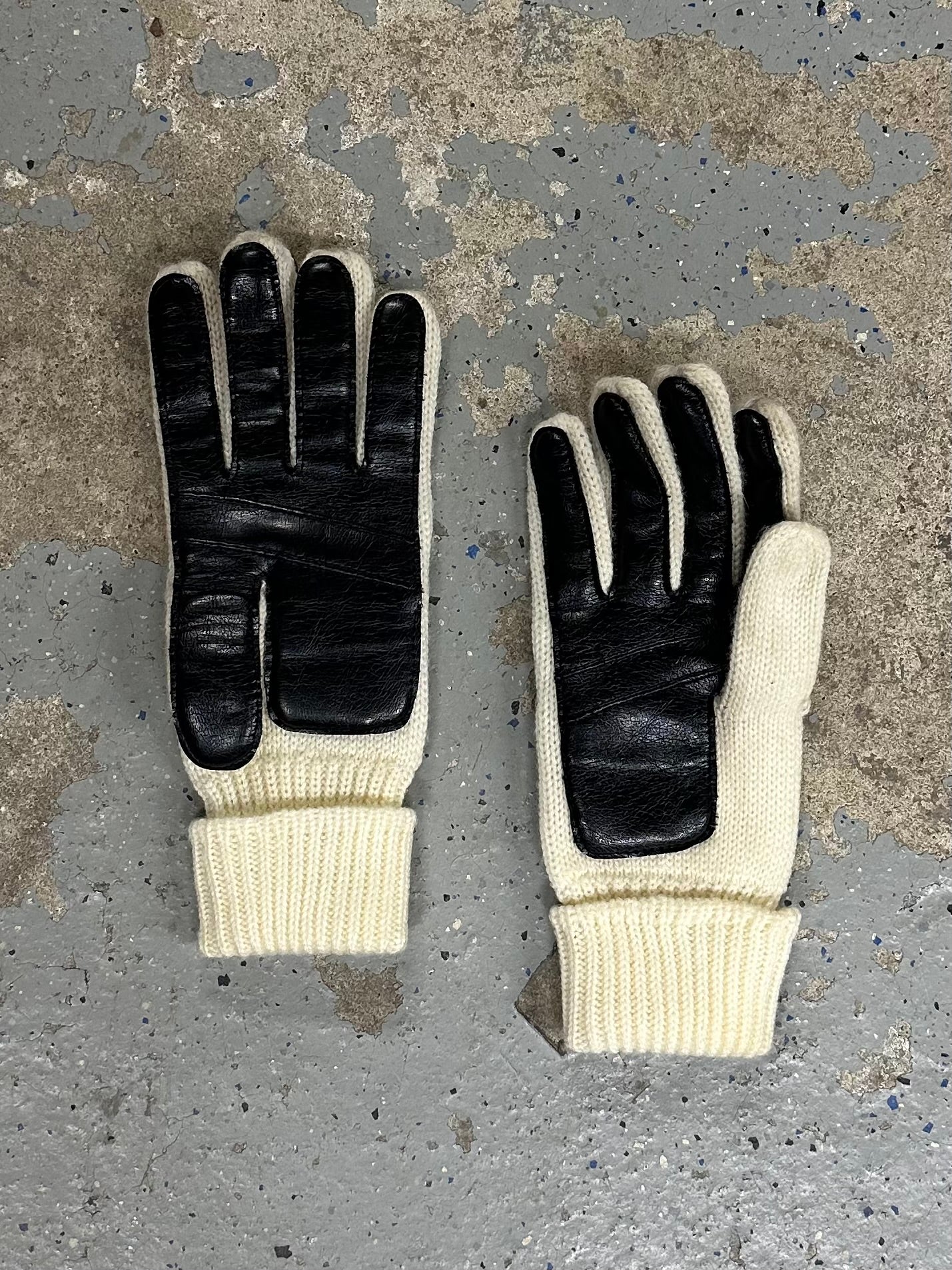 1980s Machine Knitted Acrylic & Faux Leather Gloves