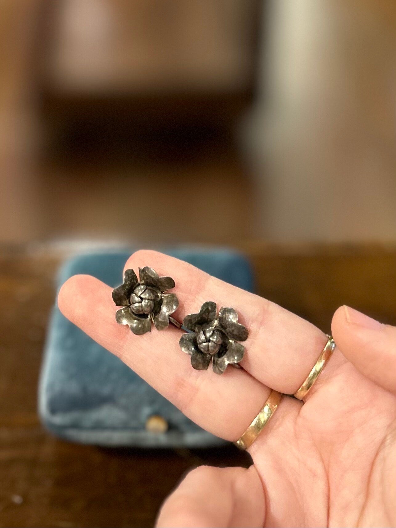 Vintage Midcentury Sterling Silver Floral Flower Screw Back Earrings