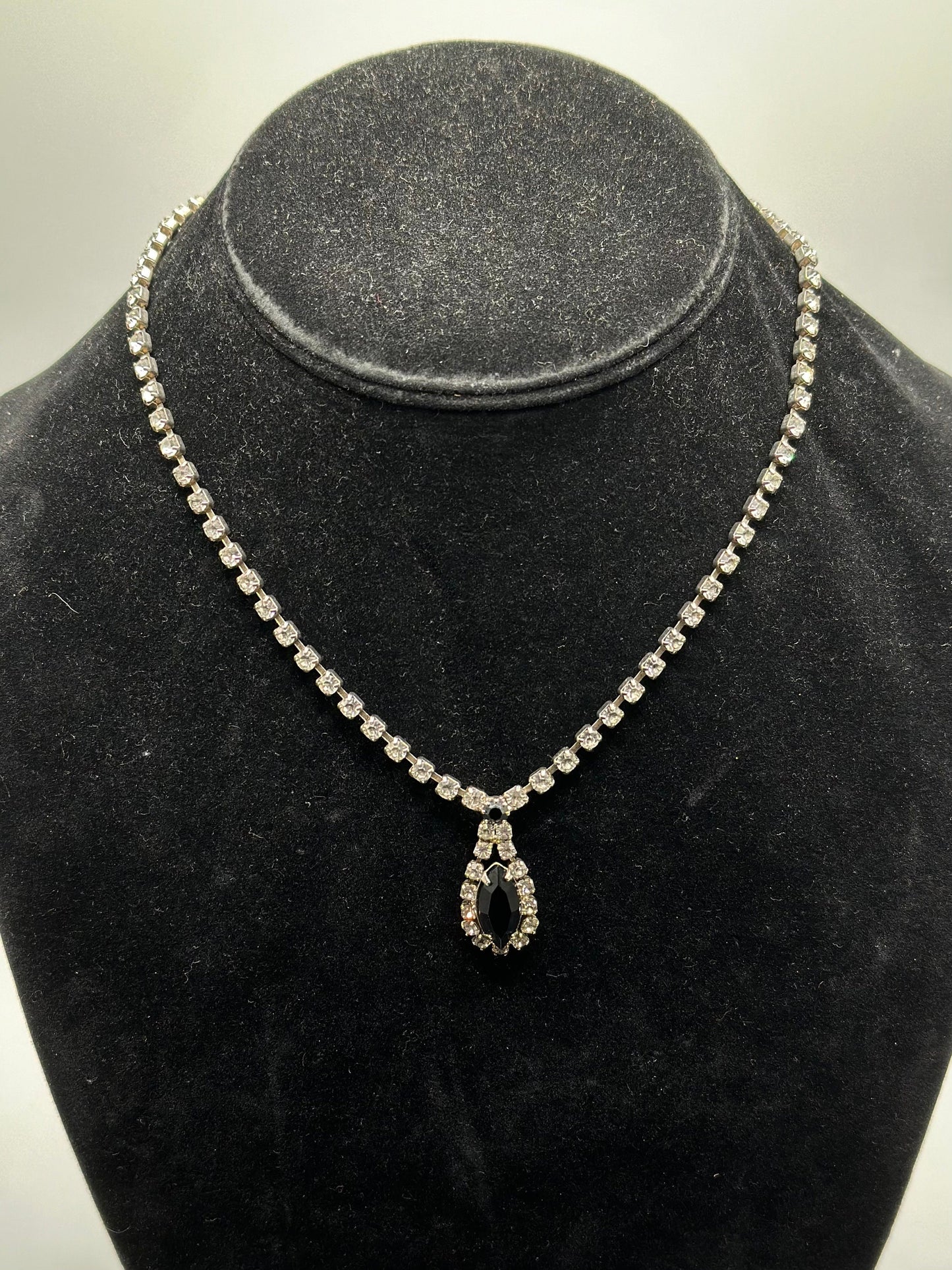 1950s Faceted Clear and Black Glass Rhinestone Necklace Marquise Teardrop