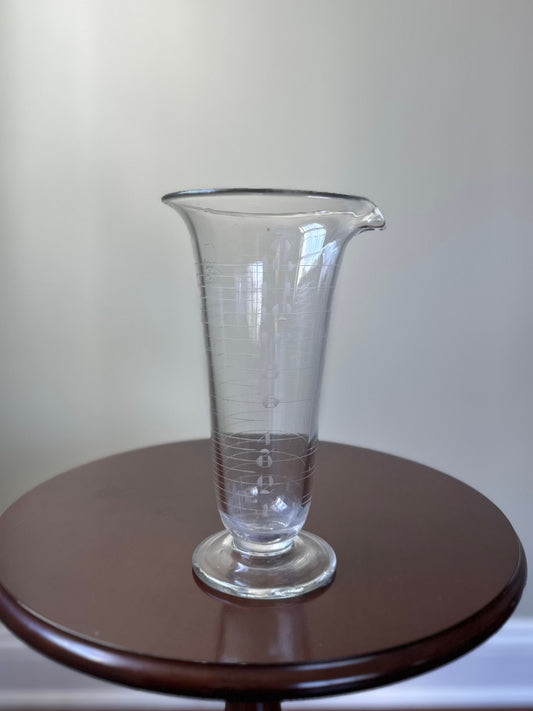 Antique Early 1900s NYC Approved Type III Etched Numerals Pontiled Glass Graduated Medical Apothecary Beaker