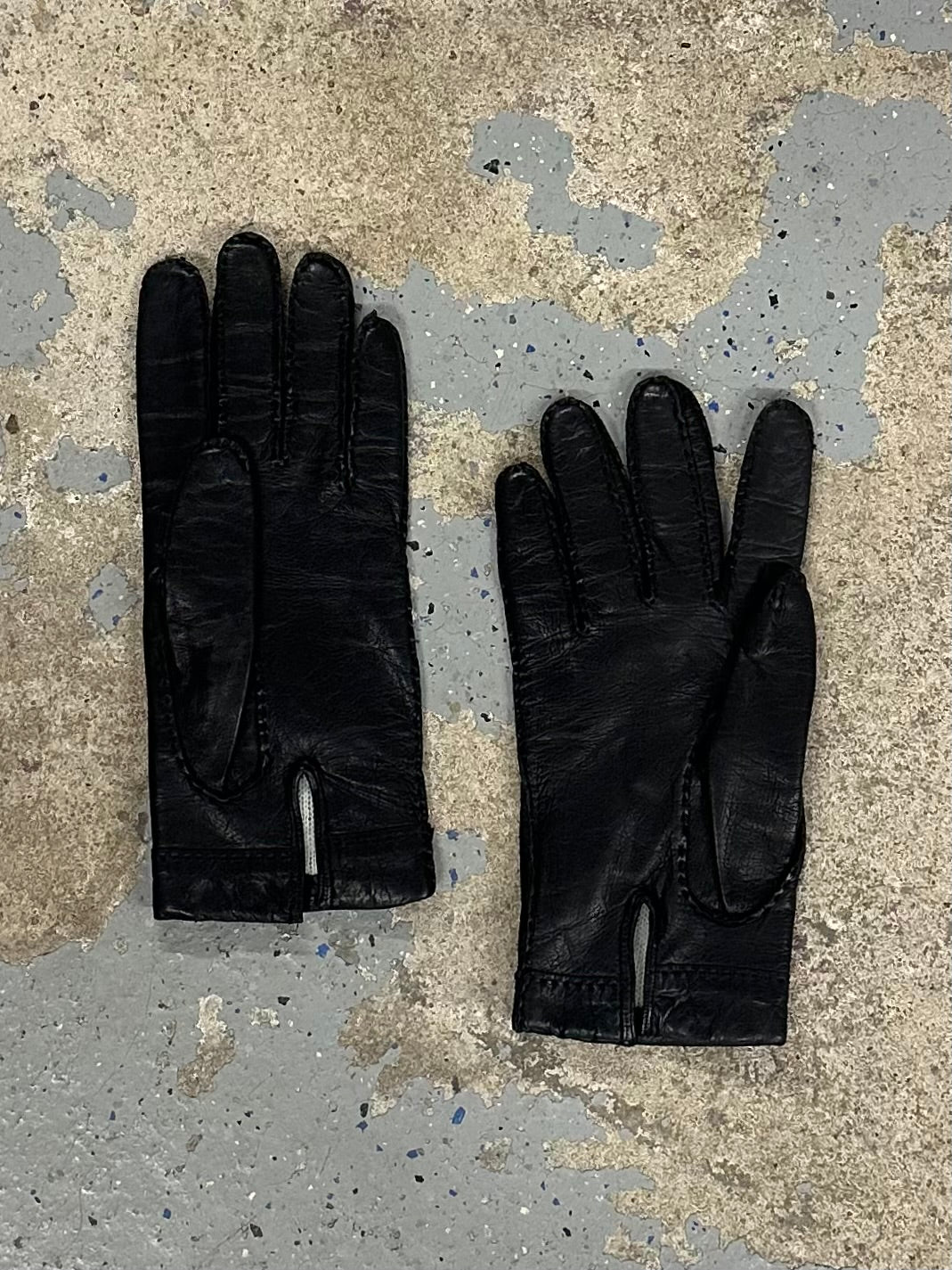 1980s Abraham & Strauss Black Leather Gloves Made in Italy Size 8