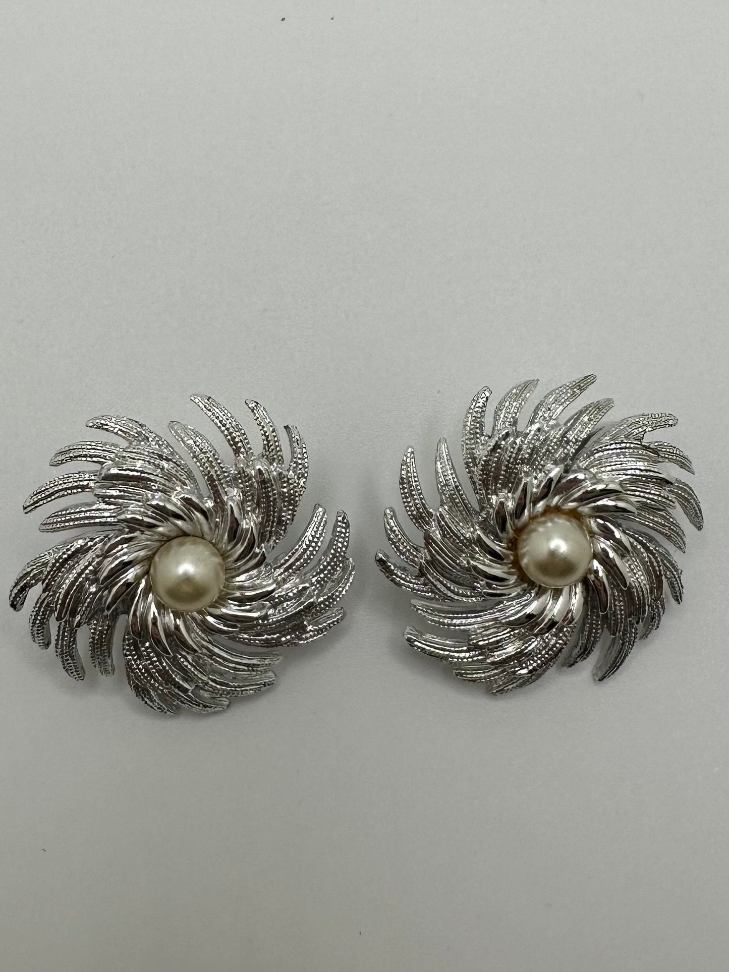 1960s Signed Sarah Coventry Faux Pearl Comet Pinwheel Swirl Clip-on Earrings