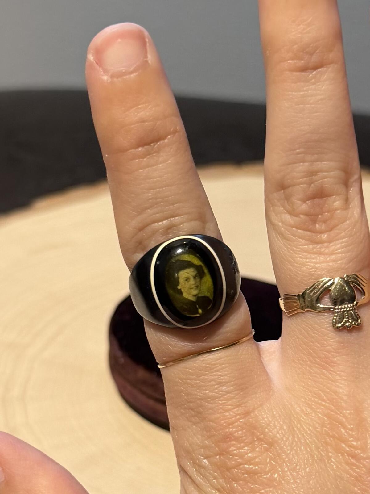 1930s Folk Art Prison Ring Black Celluloid Sweetheart Portrait US 6.25