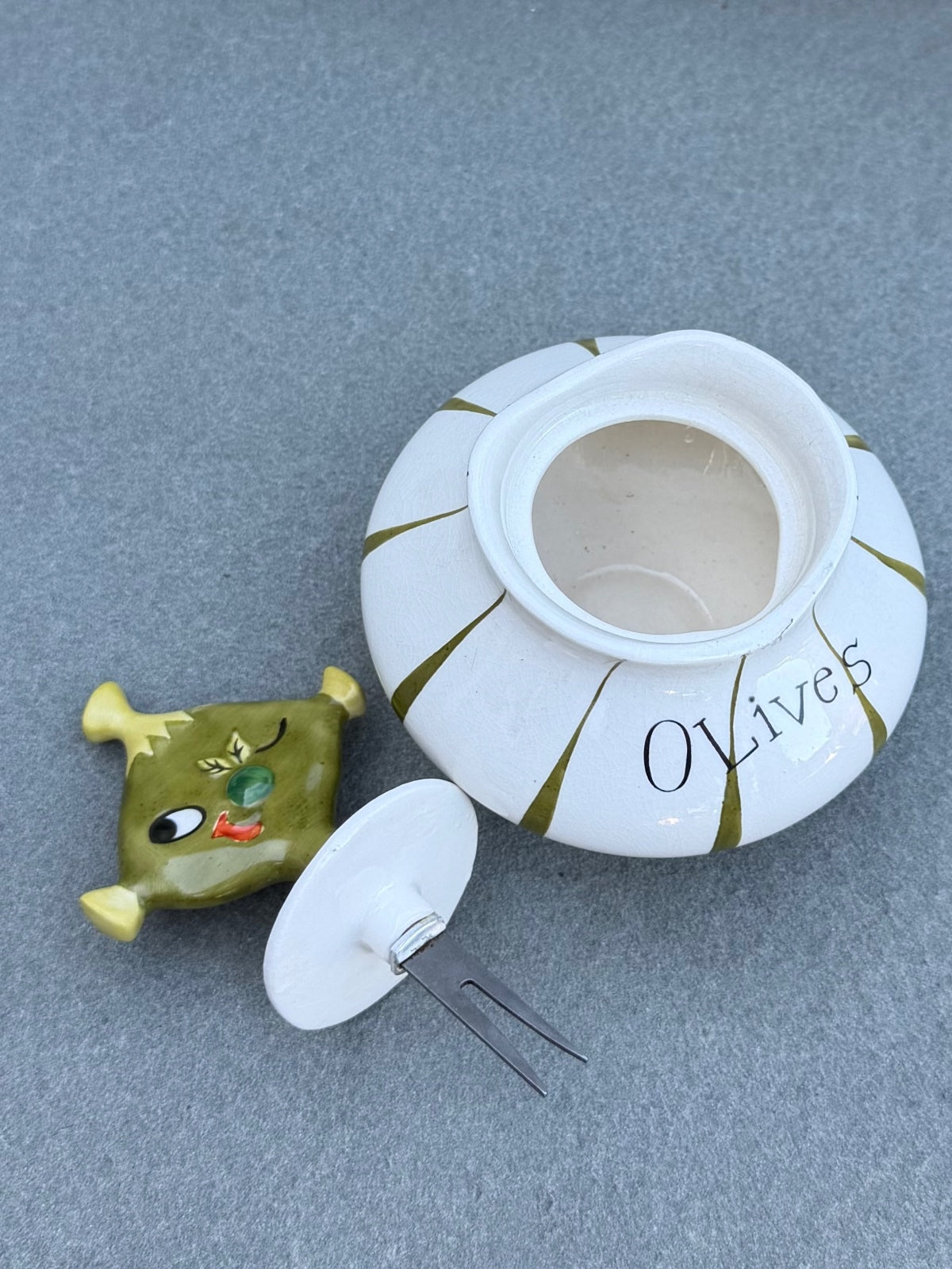 1958 Holt Howard Ceramic Olives Cocktail Condiment Jar Pixie Ware Japan