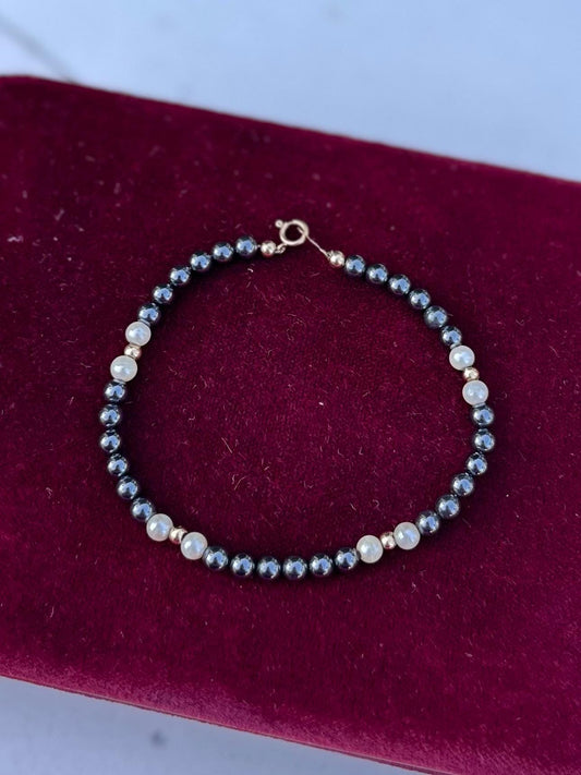 Vintage Dainty 14k Yellow Gold Genuine Hematite & Pearl 4mm Beaded Bracelet