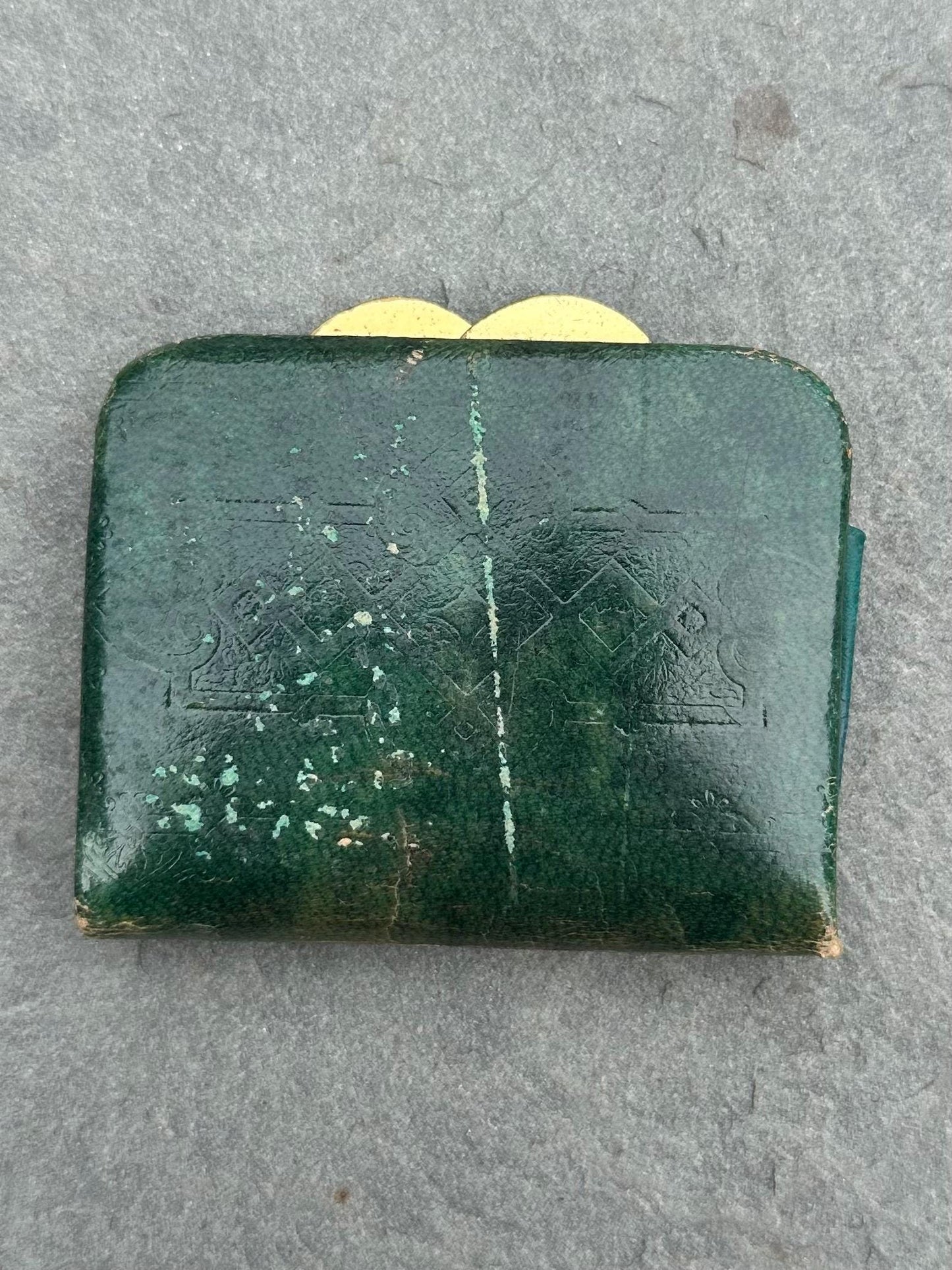 1940s 1950s Florentine Gold Embossed Green Italian Genuine Leather Coin Purse
