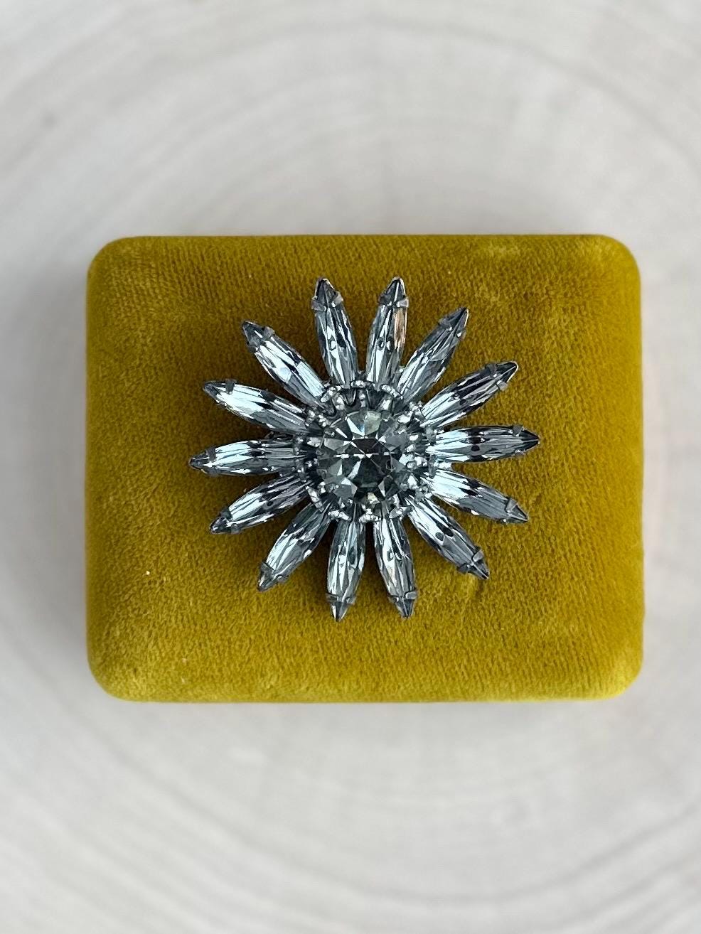 Vintage 1950s Midcentury Smokey Grey Glass Rhinestone Floral Star Brooch