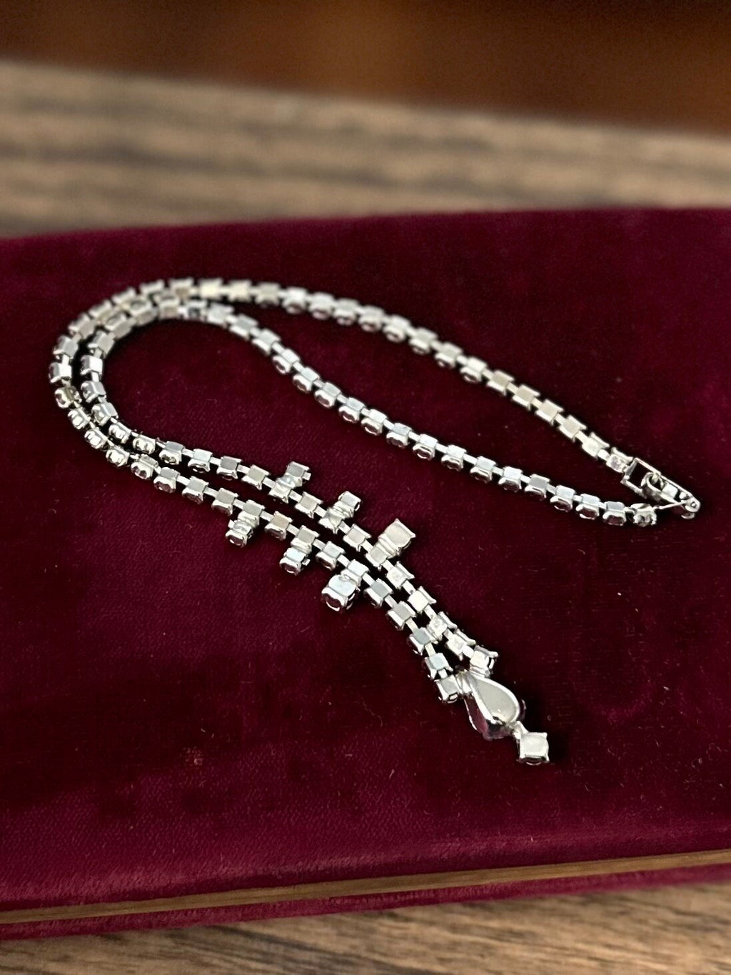 Vintage 1950s Clear Glass Rhinestone Teardrop Choker Necklace Collar 15” Evening Wedding Jewelry