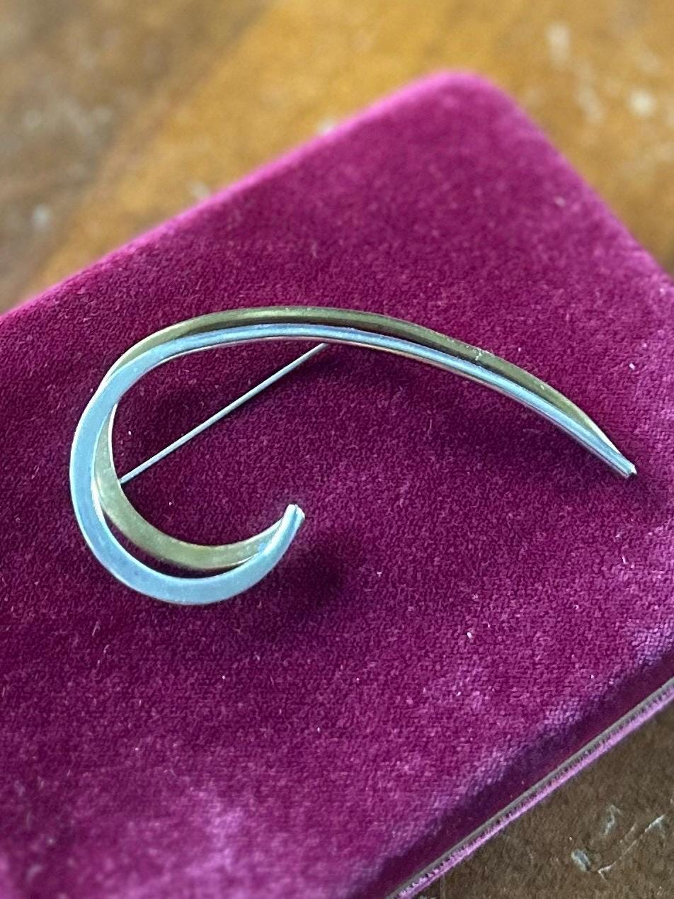 Vintage 1980s Signed TAXCO Mexico TN-72 Sterling Silver Two Tone Modernist Swoop Swirl Brooch
