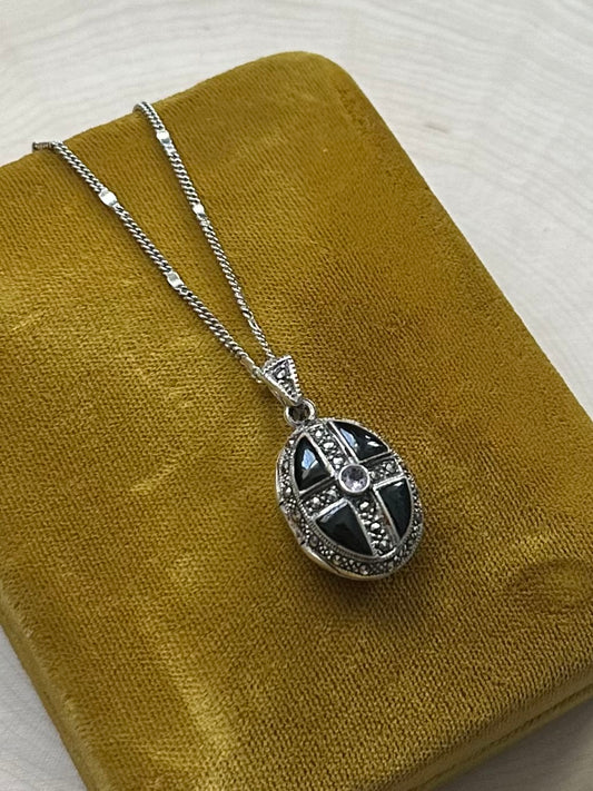 Vintage Sterling Silver Genuine Amethyst & Black Onyx Marcasite Jeweled Oval Locket Pendant Necklace