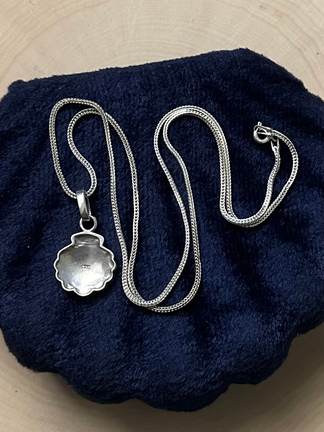 Vintage Sterling Silver Mother of Pearl Clamshell Pendant Necklace