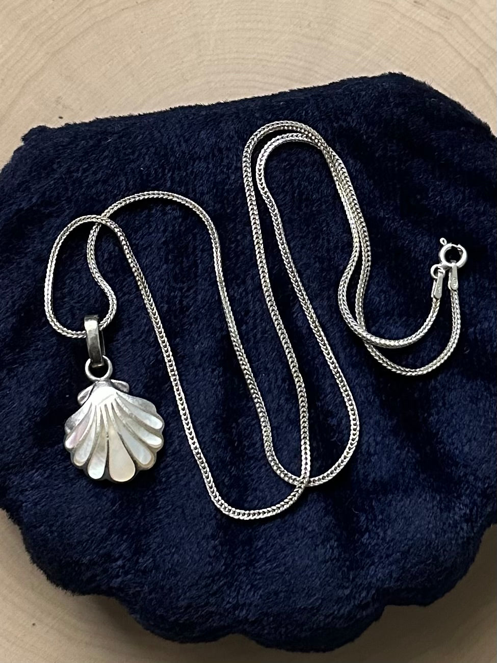 Vintage Sterling Silver Mother of Pearl Clamshell Pendant Necklace