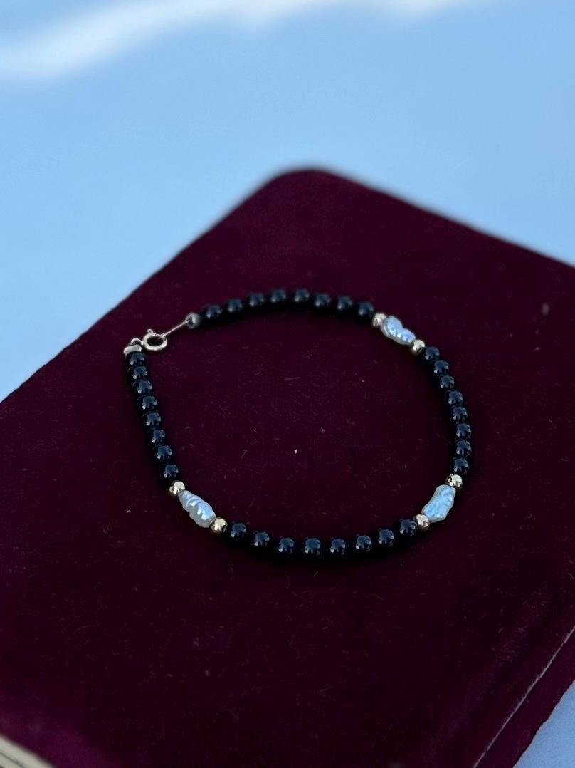 Vintage Dainty 14k Yellow Gold Genuine Black Onyx & Freshwater Pearl 4mm Beaded Bracelet 7”