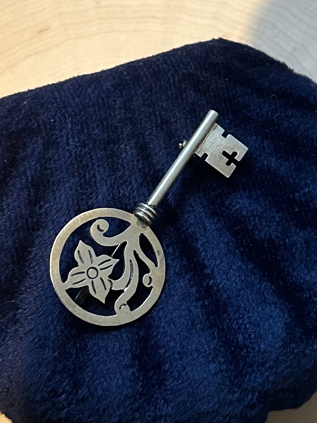 Vintage Signed Taxco TR-70 Sterling Silver Floral Motif Skeleton Key Brooch or Pendant