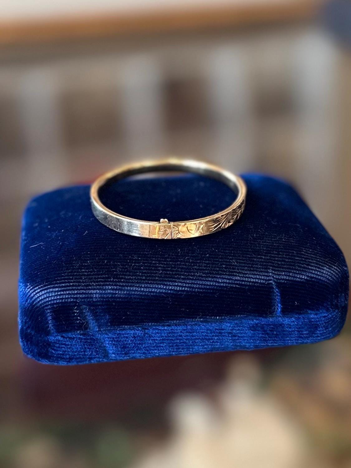 Beautiful Vintage 14k Yellow Gold Hand Engraved Etched Baby Bangle Hinged Bracelet Infant