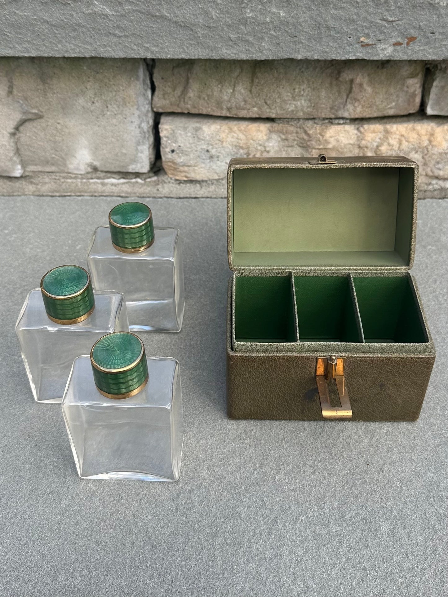 Art Deco 1920s 1930s German Guilloche Enamel & Glass Travel Perfume Cologne Bottles in Green Traveling Case