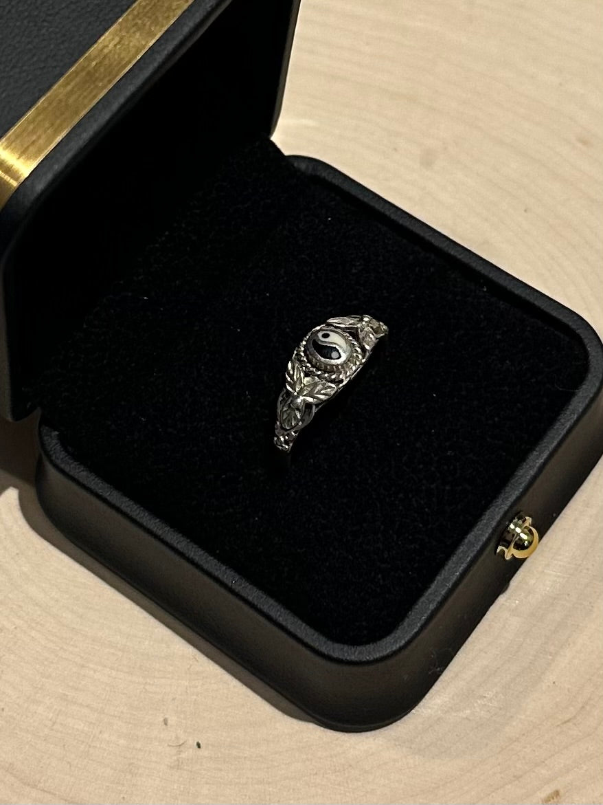 Vintage Sterling Silver Yin & Yang Ring US Size 8 1/4