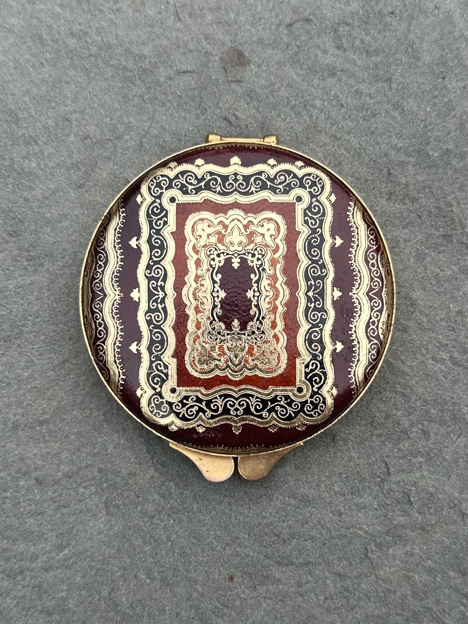Vintage Circa 1940s 1950s Florentine Gold Embossed Maroon Italian Genuine Leather Mirror Powder Compact Midcentury | NEVER USED