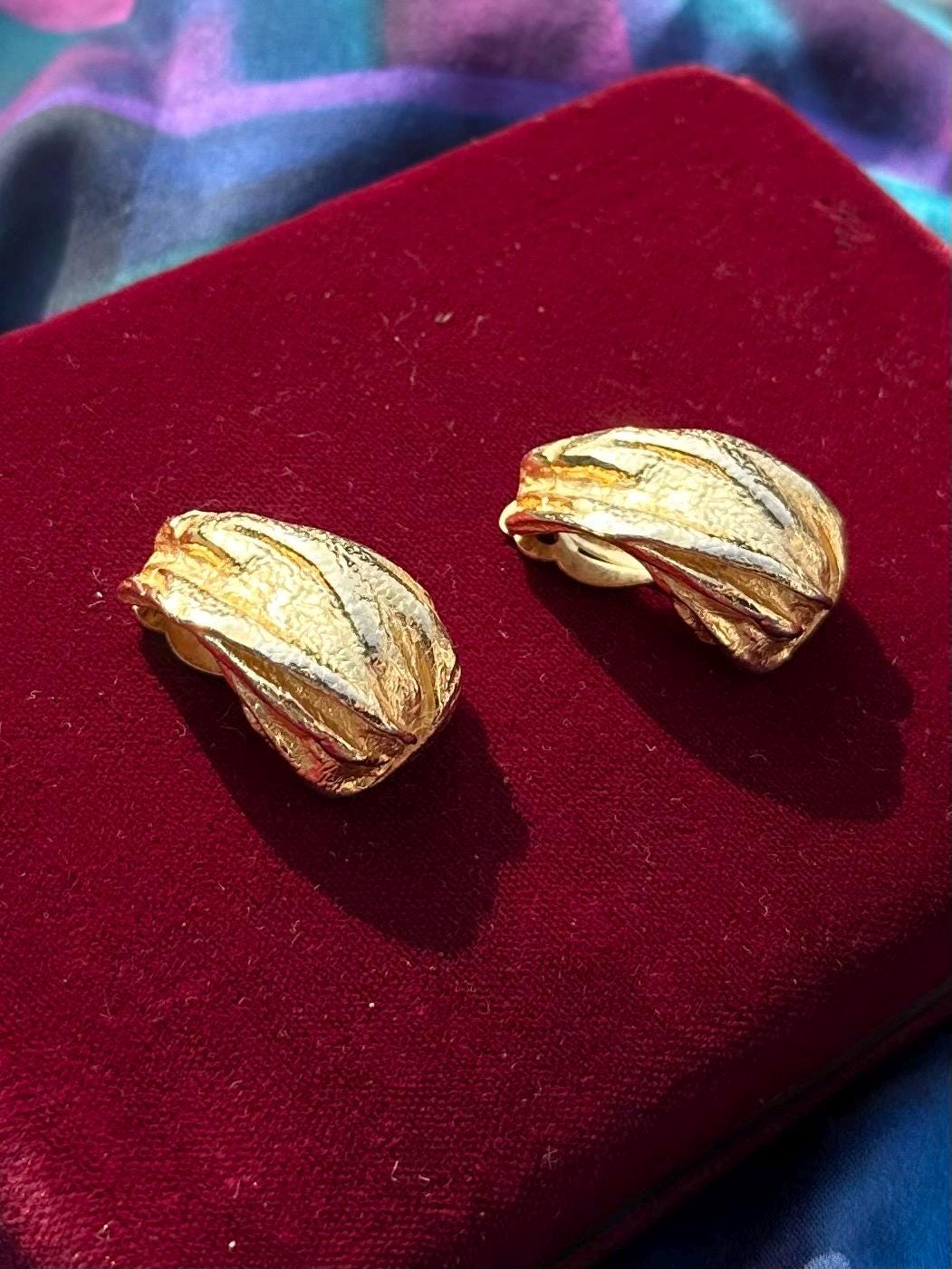 Vintage 1980s Signed LES BERNARD Brutalist Abstract Gold Tone Statement Clip-on Earrings