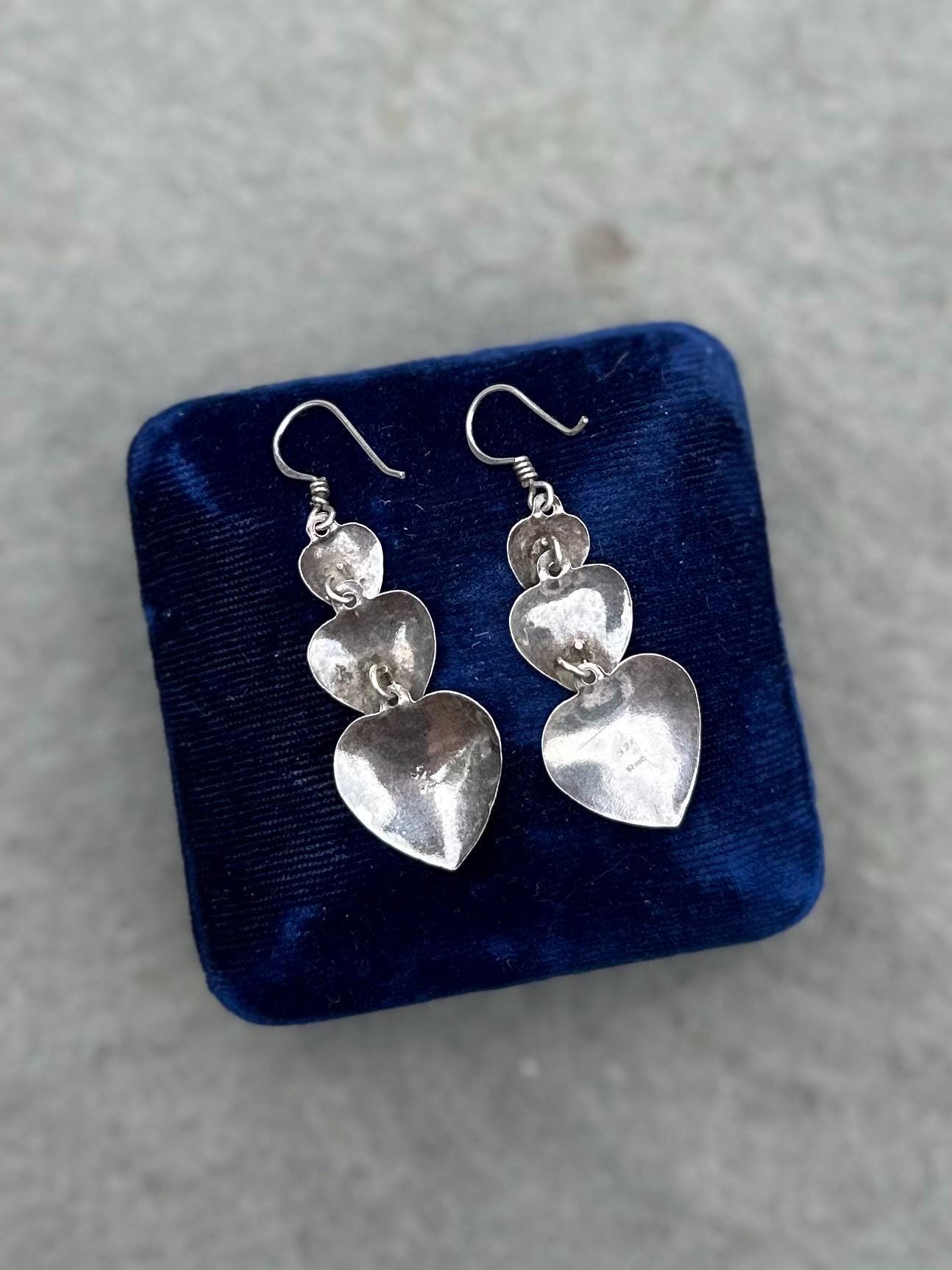 Vintage Sterling Silver Hand Engraved Three Graduated Hearts Dangle Drop Earrings