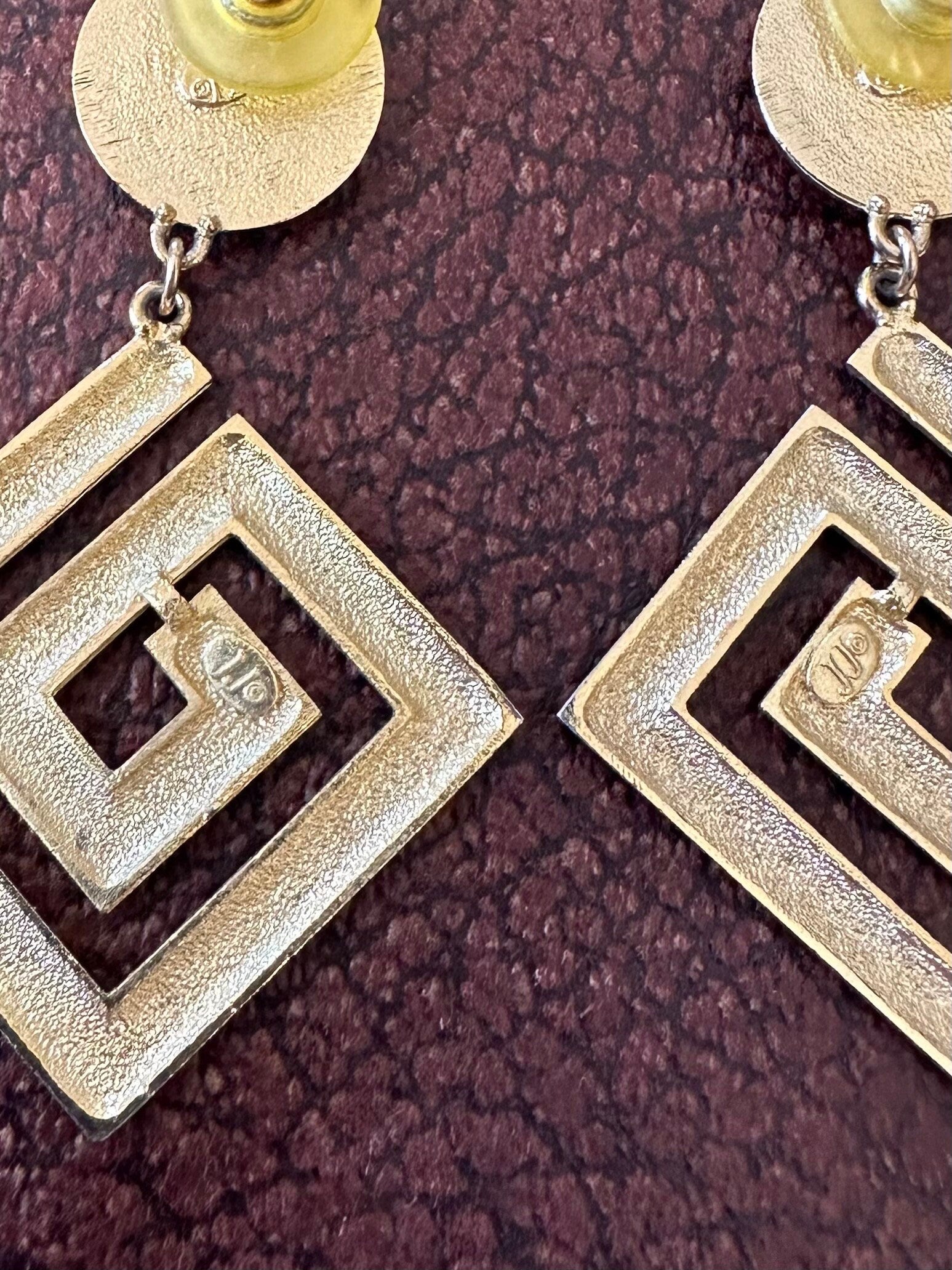 Vintage 1980s Signed JJ Jonette Gold Tone Abstract Geometric Faceted Rhinestone Dangle Statement Earrings