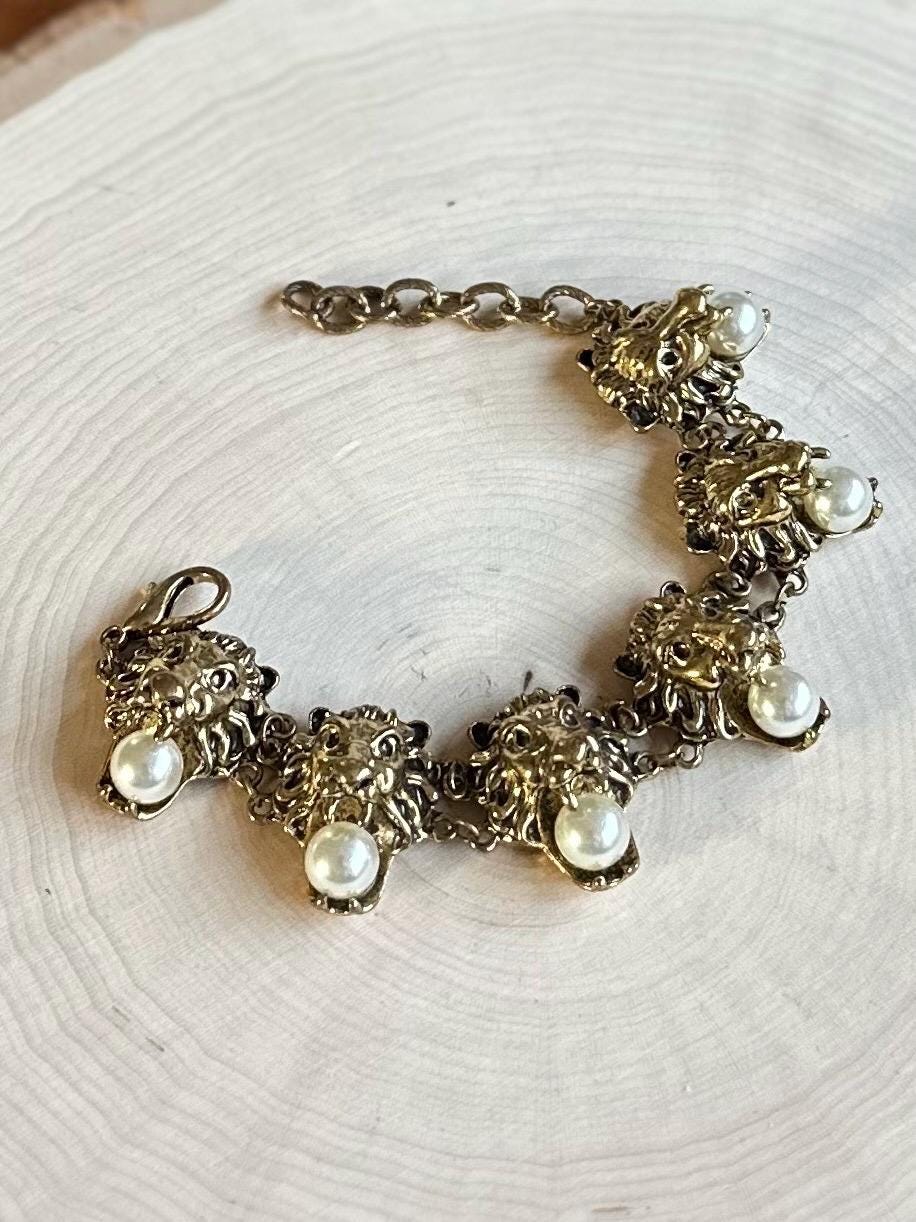 Vintage Gold Tone & Faux Pearl Lion Head Link Adjustable Chunky Statement Bracelet Unsigned 8.5” Rare