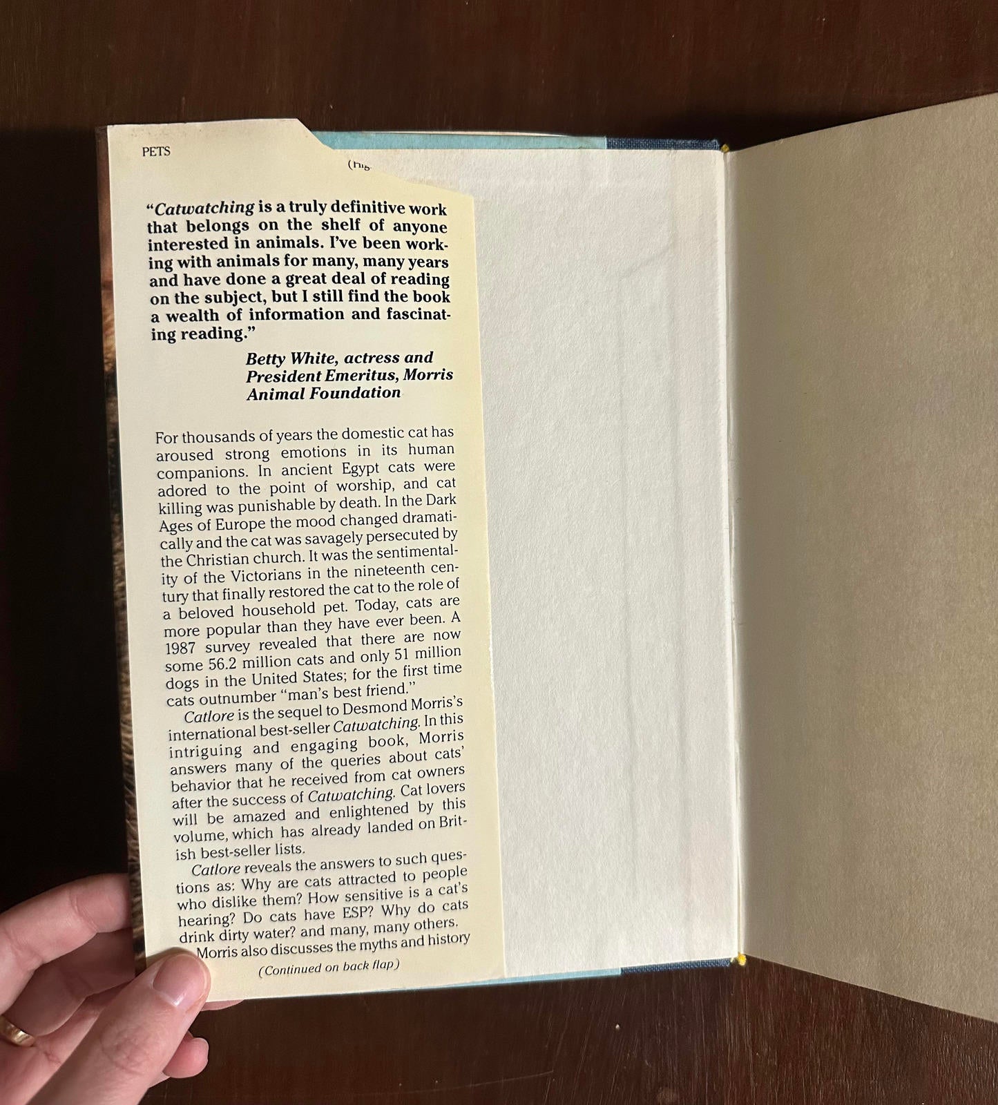 1987 CATLORE by Desmond Morris Hardcover Book with Dust Jacket | First American Edition