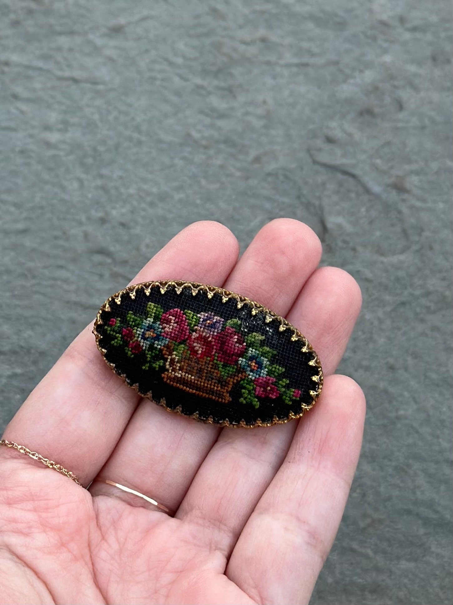 Vintage Victorian Style Needlepoint Floral Flower Bouquet Oval Gold Tone Brooch Pin