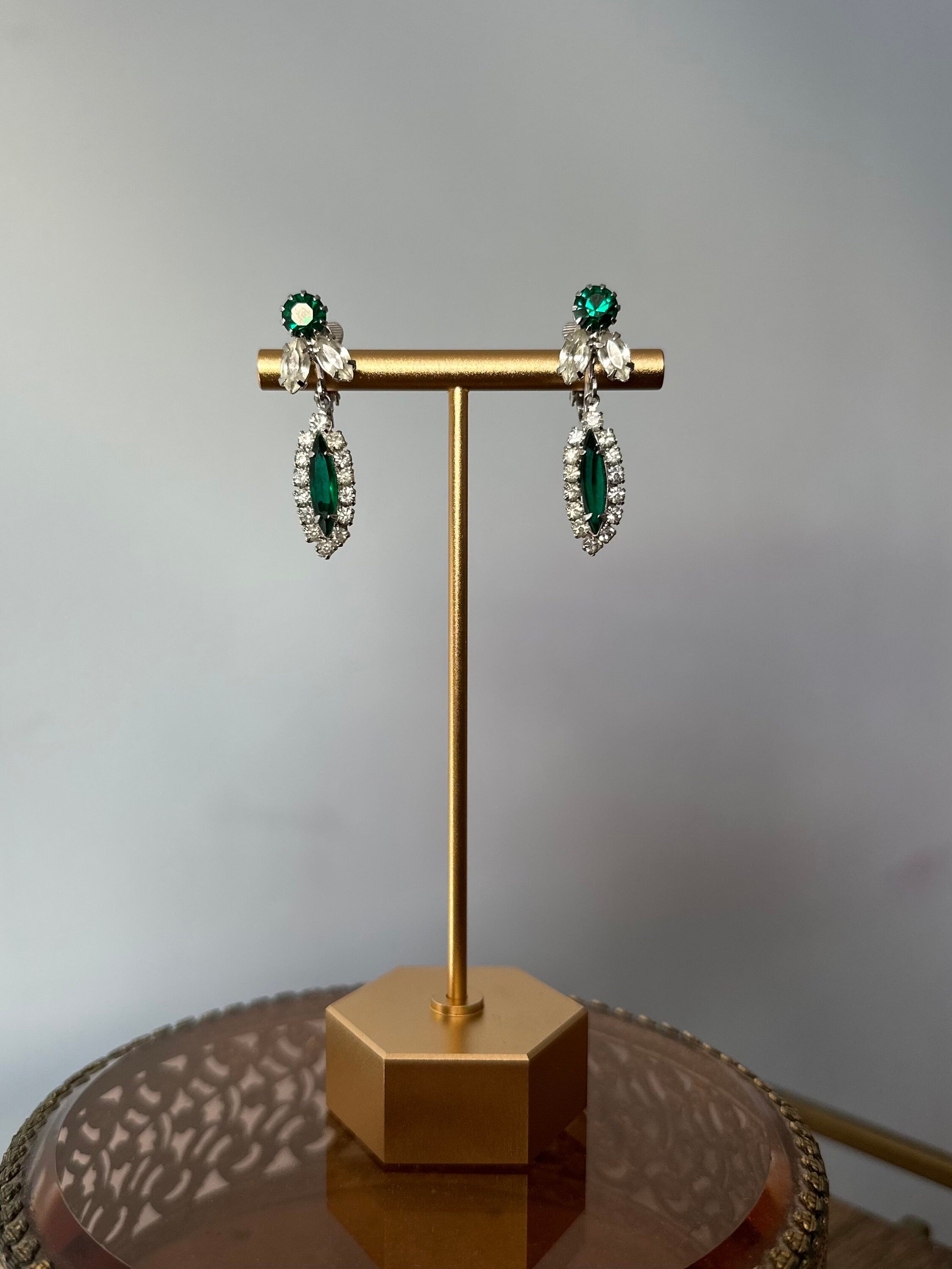 Stunning Vintage Midcentury Emerald Green Marquise & Clear Crystal Rhinestone Dangling Clip-on Earrings
