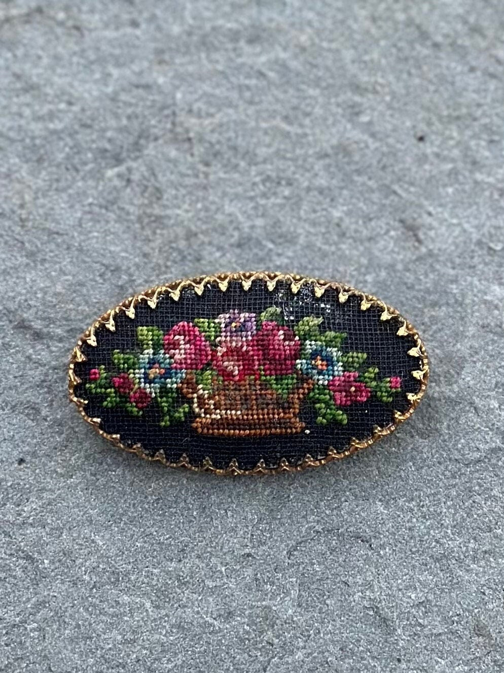 Vintage Victorian Style Needlepoint Floral Flower Bouquet Oval Gold Tone Brooch Pin