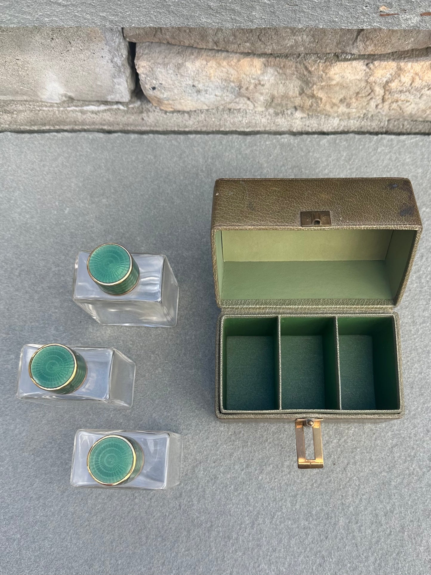 Art Deco 1920s 1930s German Guilloche Enamel & Glass Travel Perfume Cologne Bottles in Green Traveling Case