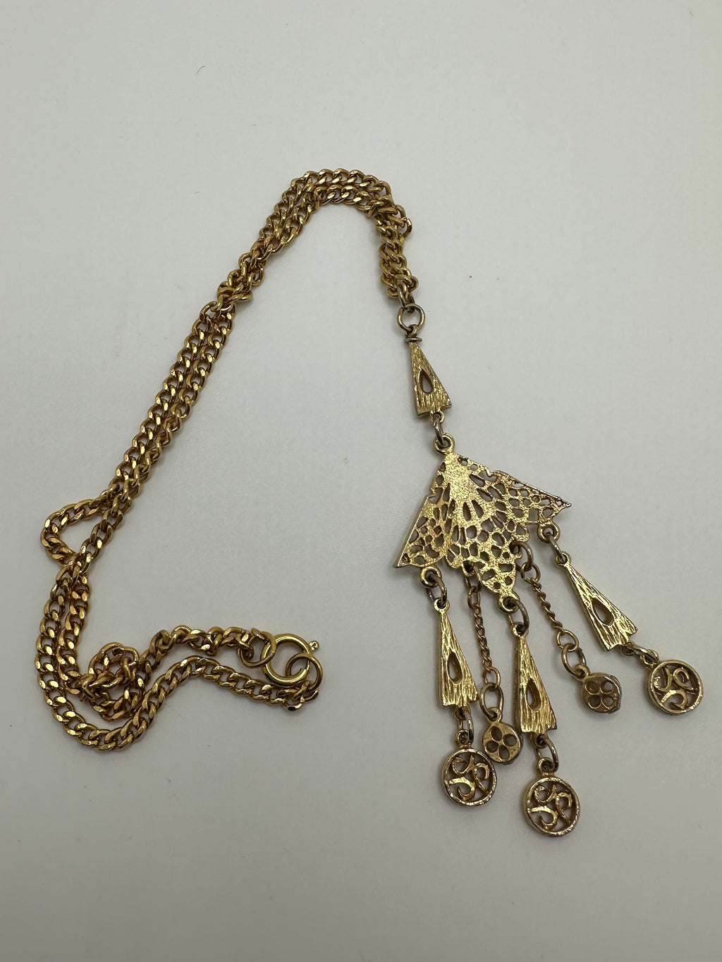 Vintage Art Deco Inspired Gold Tone Chandelier Filigree Pendant Necklace