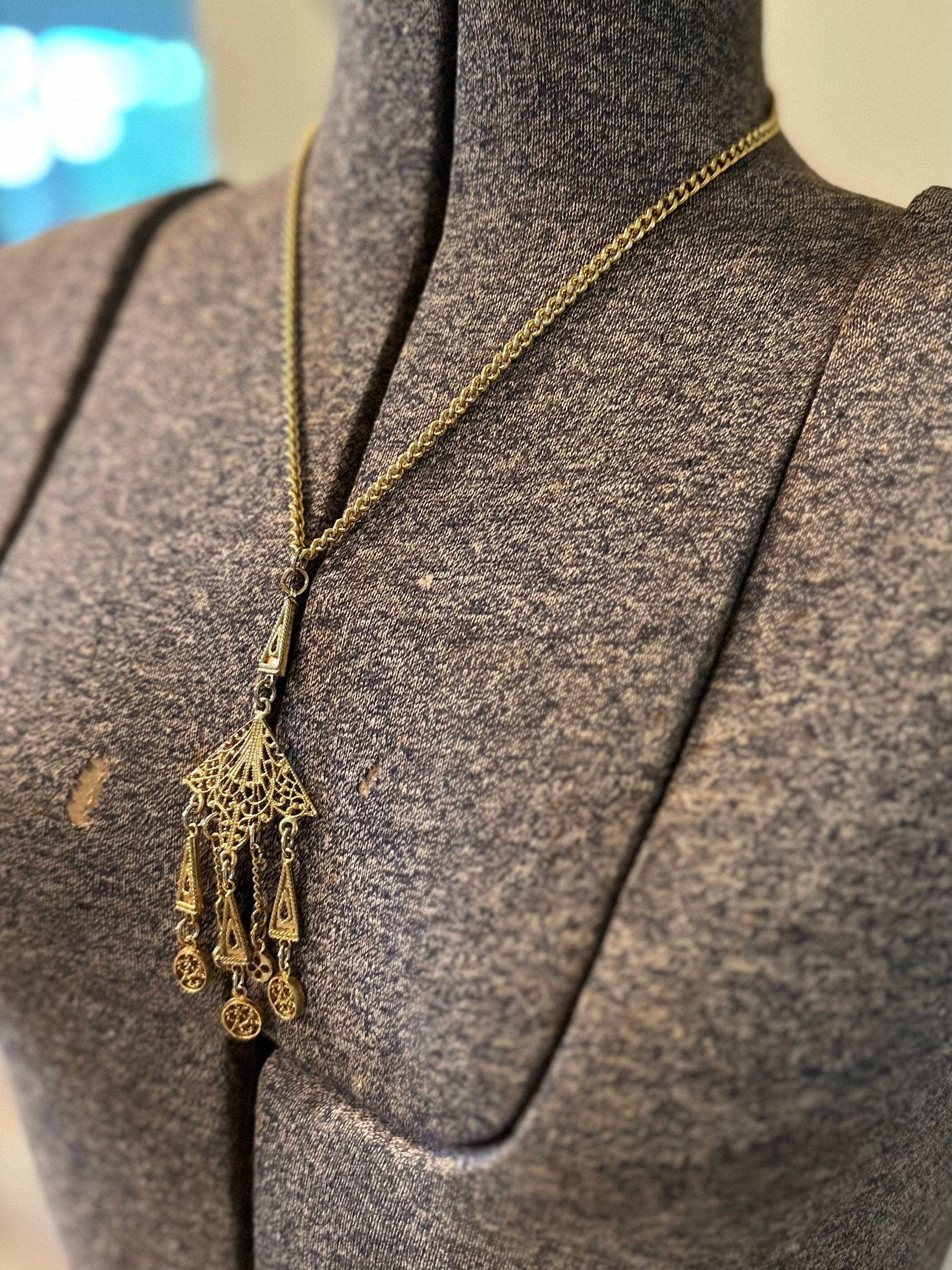 Vintage Art Deco Inspired Gold Tone Chandelier Filigree Pendant Necklace