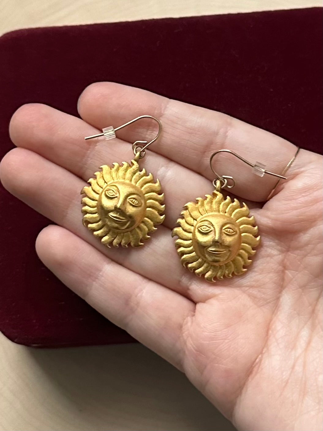 Vintage Signed Napier Matte Gold Tone Celestial Sun Face Dangle Earrings