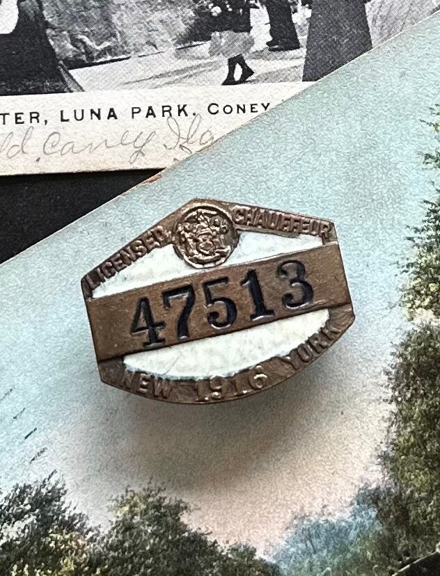 Antique Early 1900s Licensed Chauffeur Badge ID No. 47513 Pin New York NYC 1916