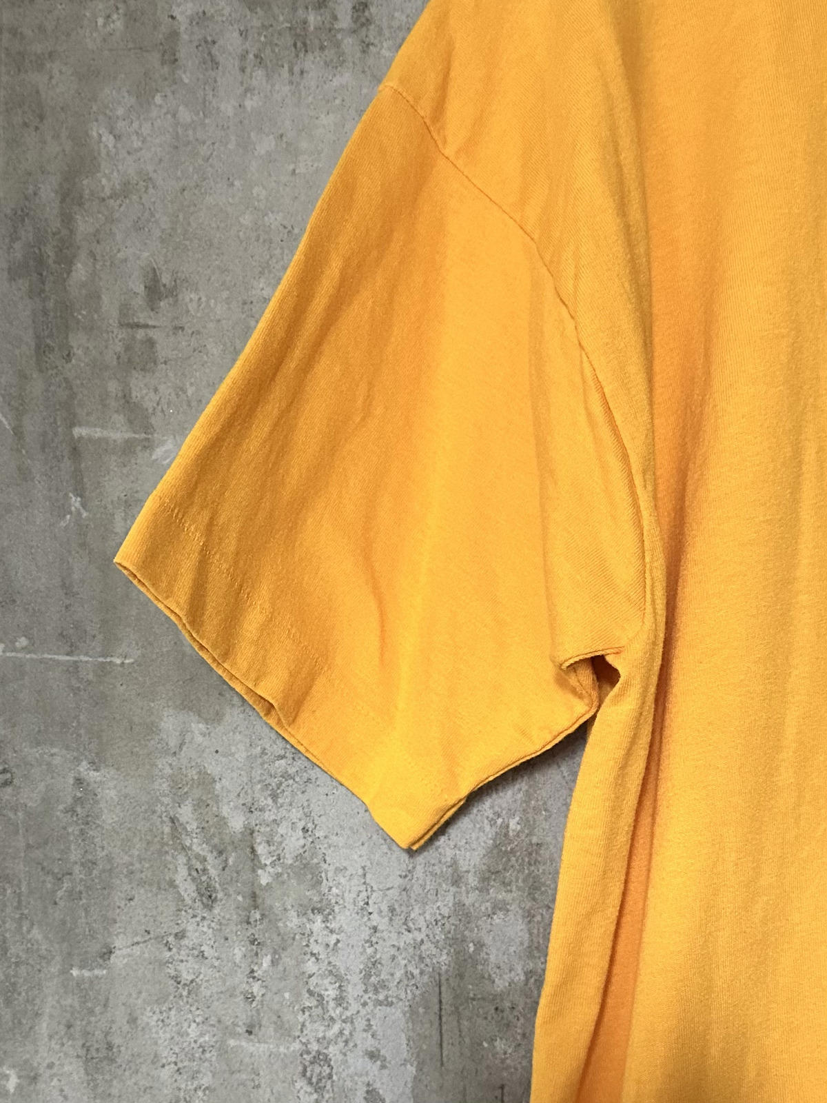 1990s Notre Dame Yellow & Navy Blue Villanova PA Single Stitch Tee