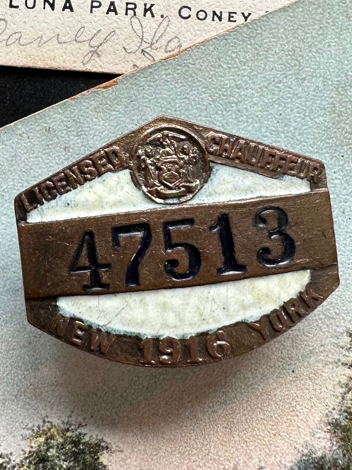 Antique Early 1900s Licensed Chauffeur Badge ID No. 47513 Pin New York NYC 1916