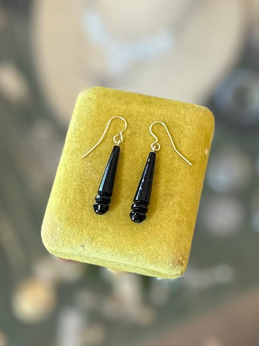 Vintage Unique Carved Black Lacquered Wood Teardrop Dangle Earrings 1/20 14k GF Gold Filled Ear Wire