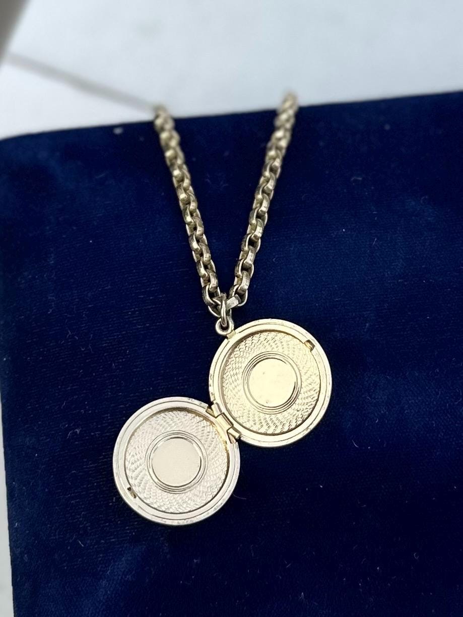 Vintage Midcentury Germany Brass Rolo Chain Circle Locket Pendant Necklace 15.25”