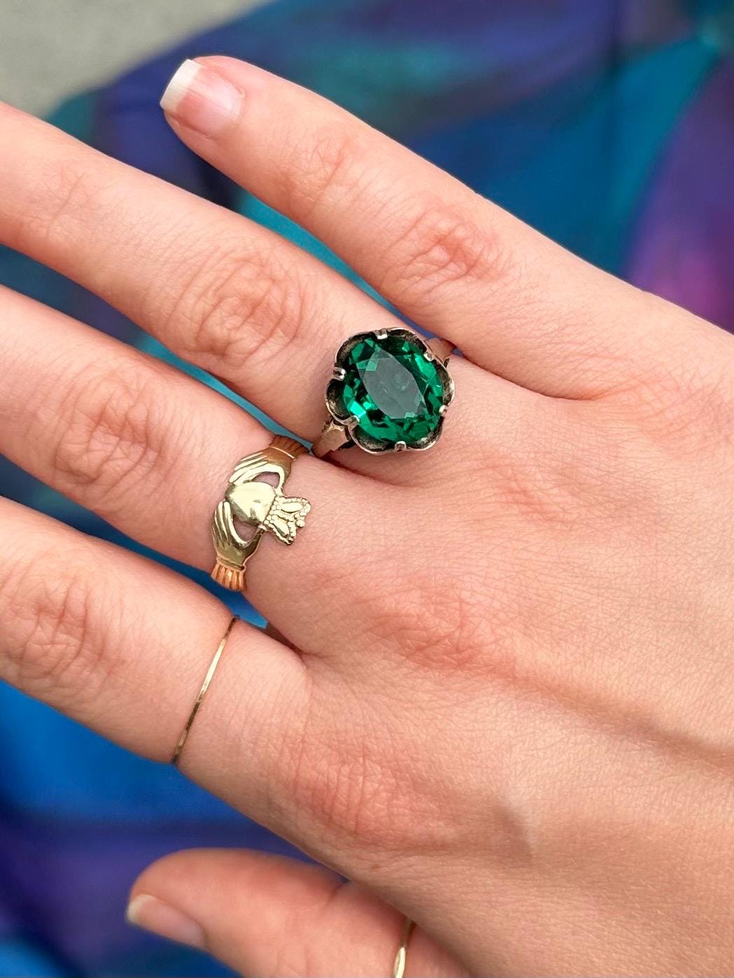 Vintage Signed SARAH COVENTRY Sterling Silver Faceted Emerald Green Glass Adjustable Cocktail Ring US Size 5 1/2