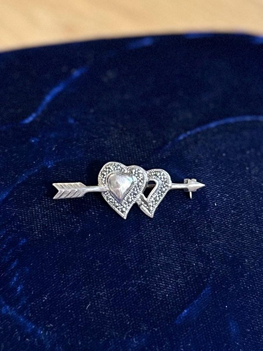Vintage 925 Sterling Silver & Marcasite Hearts and Arrow Brooch Pin