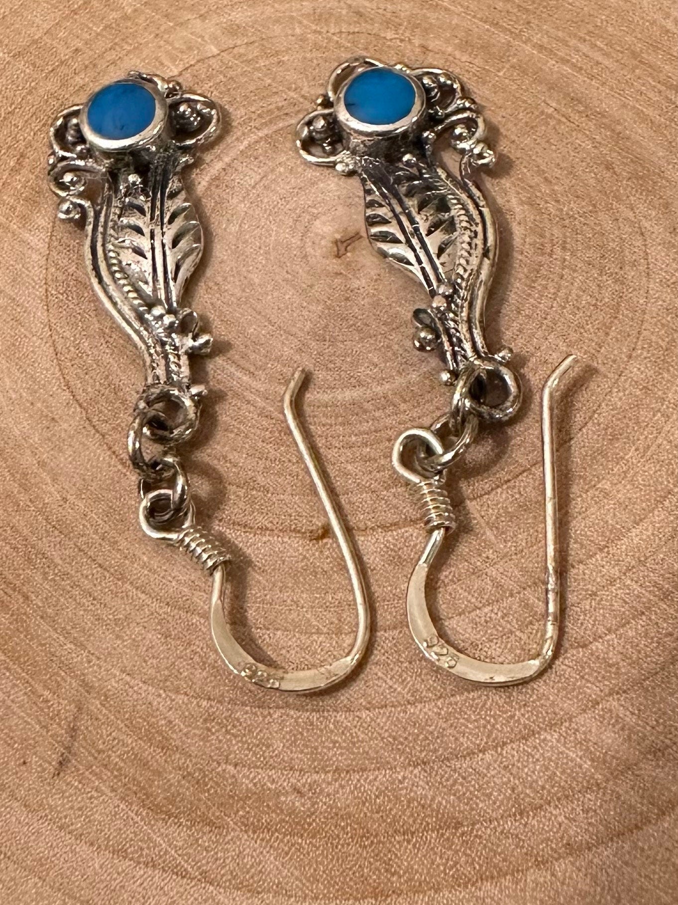 Vintage 925 Marked Sterling Silver Southwestern Style Turquoise Feather Leaf Scroll Dangle Earrings