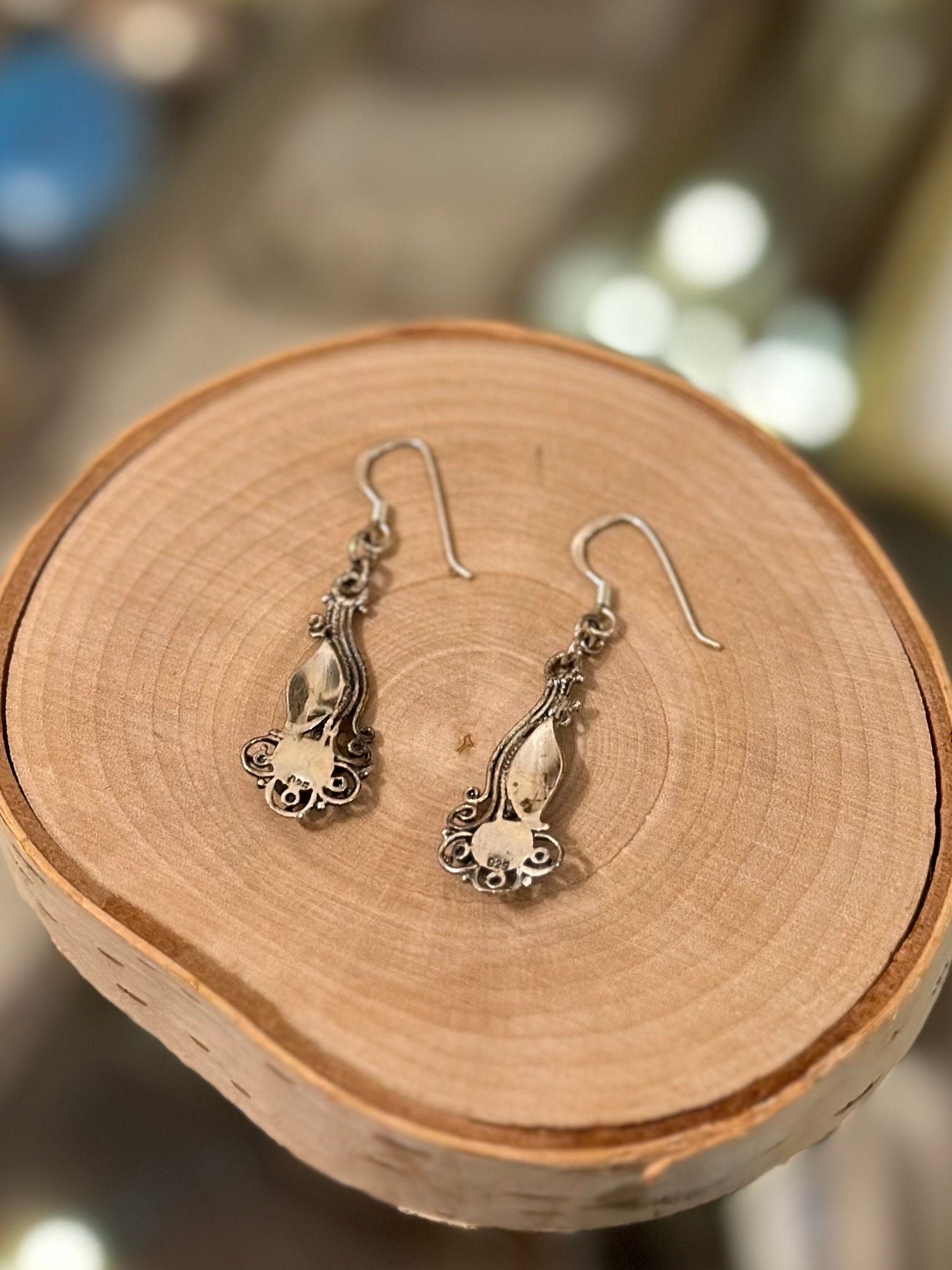 Vintage 925 Marked Sterling Silver Southwestern Style Turquoise Feather Leaf Scroll Dangle Earrings