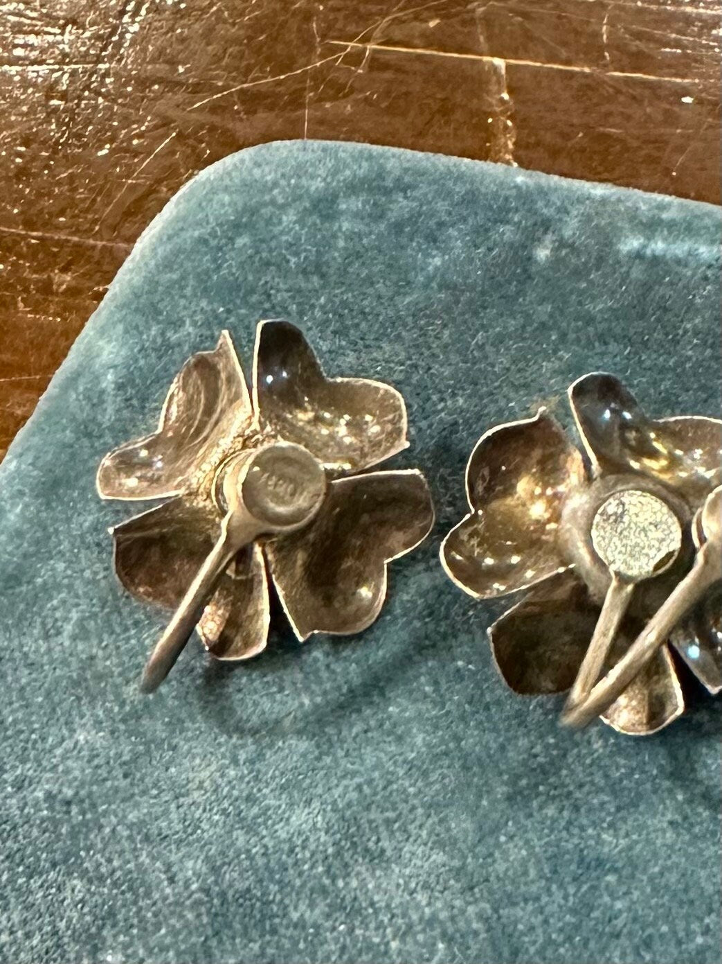 Vintage Midcentury Sterling Silver Floral Flower Screw Back Earrings
