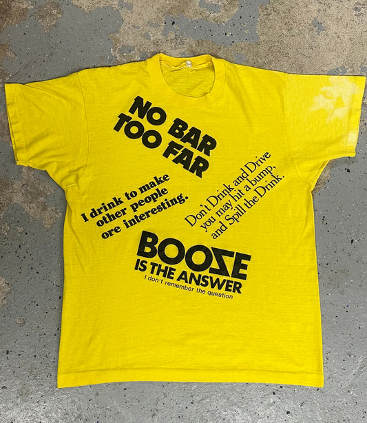 1980s No Bar Too Far Funny Drinking Single Stitch Tee