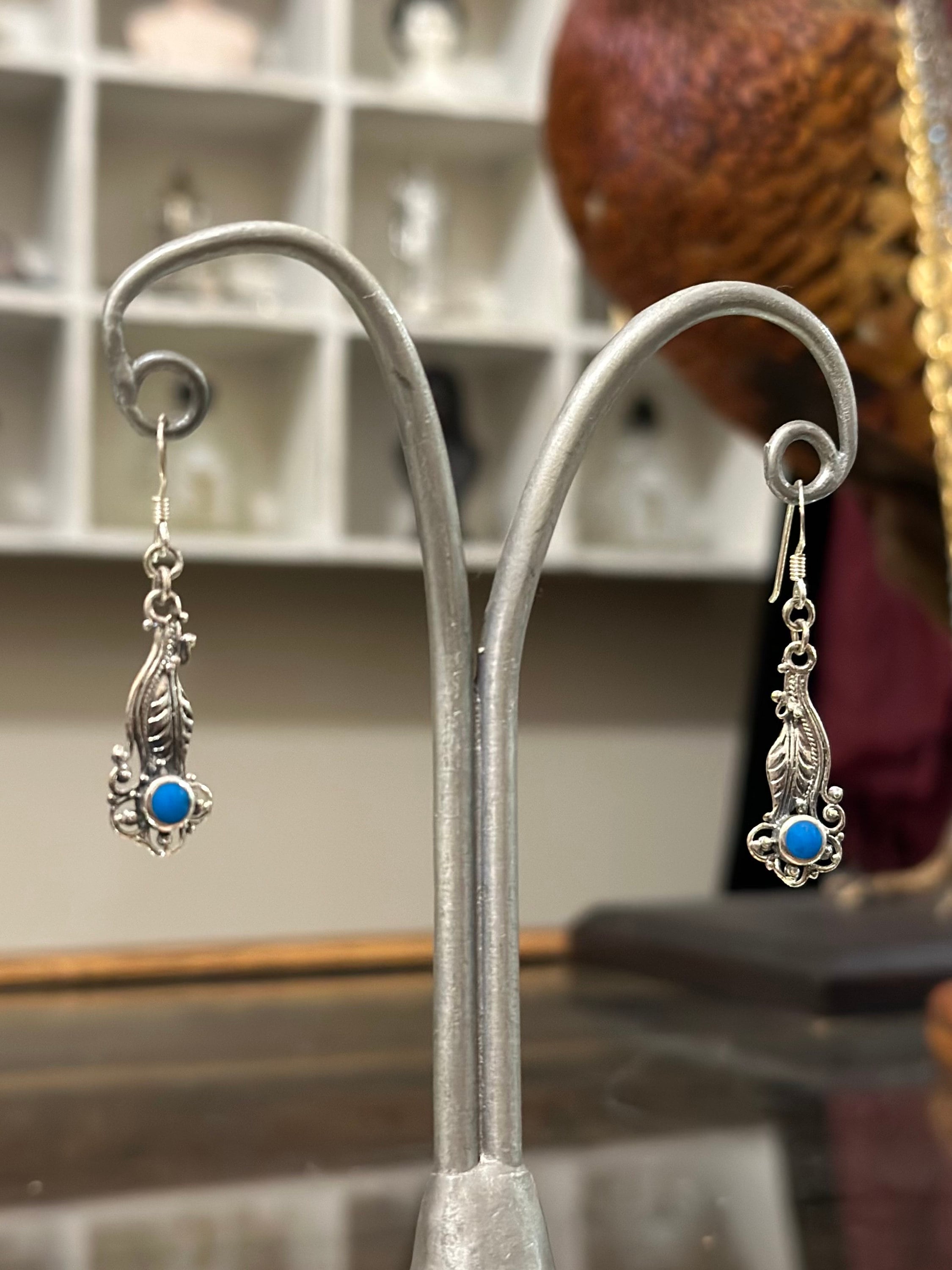 Vintage 925 Marked Sterling Silver Southwestern Style Turquoise Feather Leaf Scroll Dangle Earrings