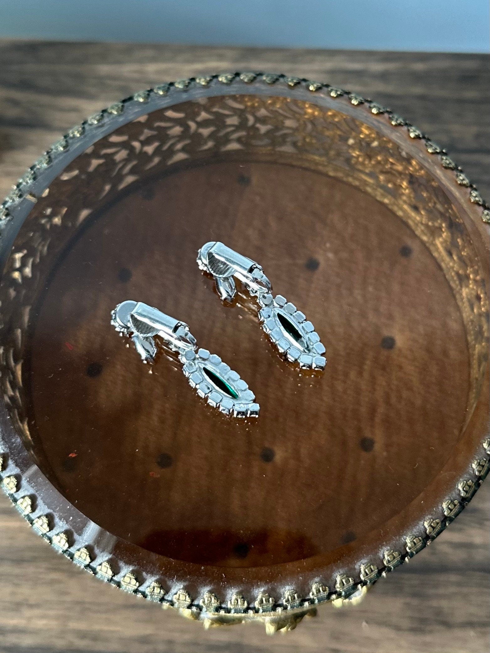 Stunning Vintage Midcentury Emerald Green Marquise & Clear Crystal Rhinestone Dangling Clip-on Earrings
